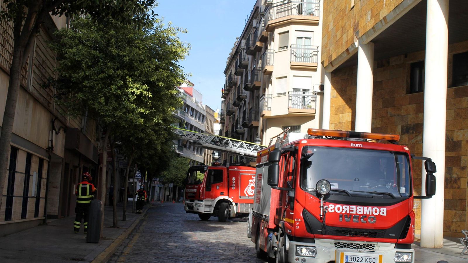 Bomberos municipales reparan algunos desperfectos en la capital provincial