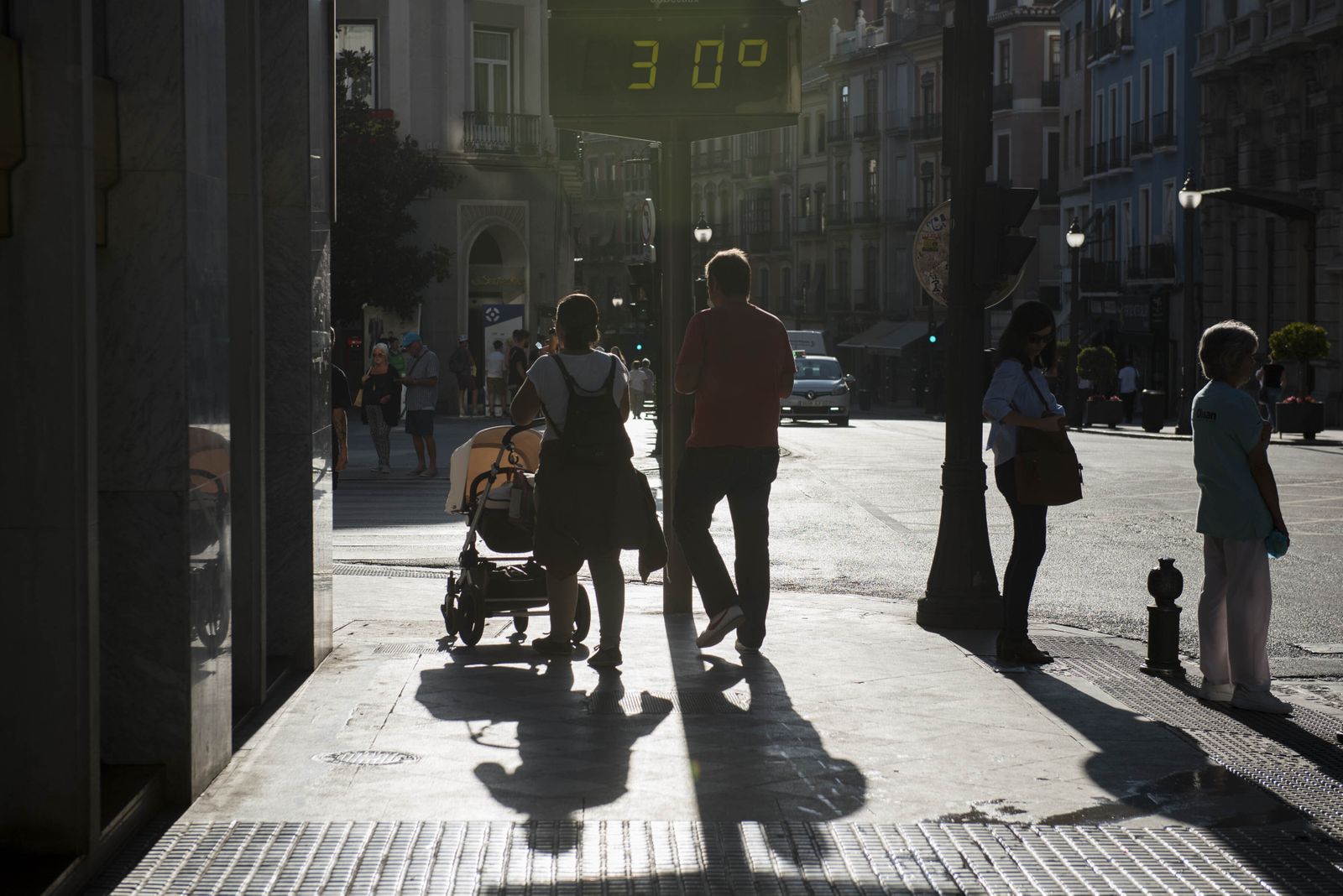 Las temperaturas récord de octubre alargan el verano en Granada que ya dura 40 días más que en los años 80