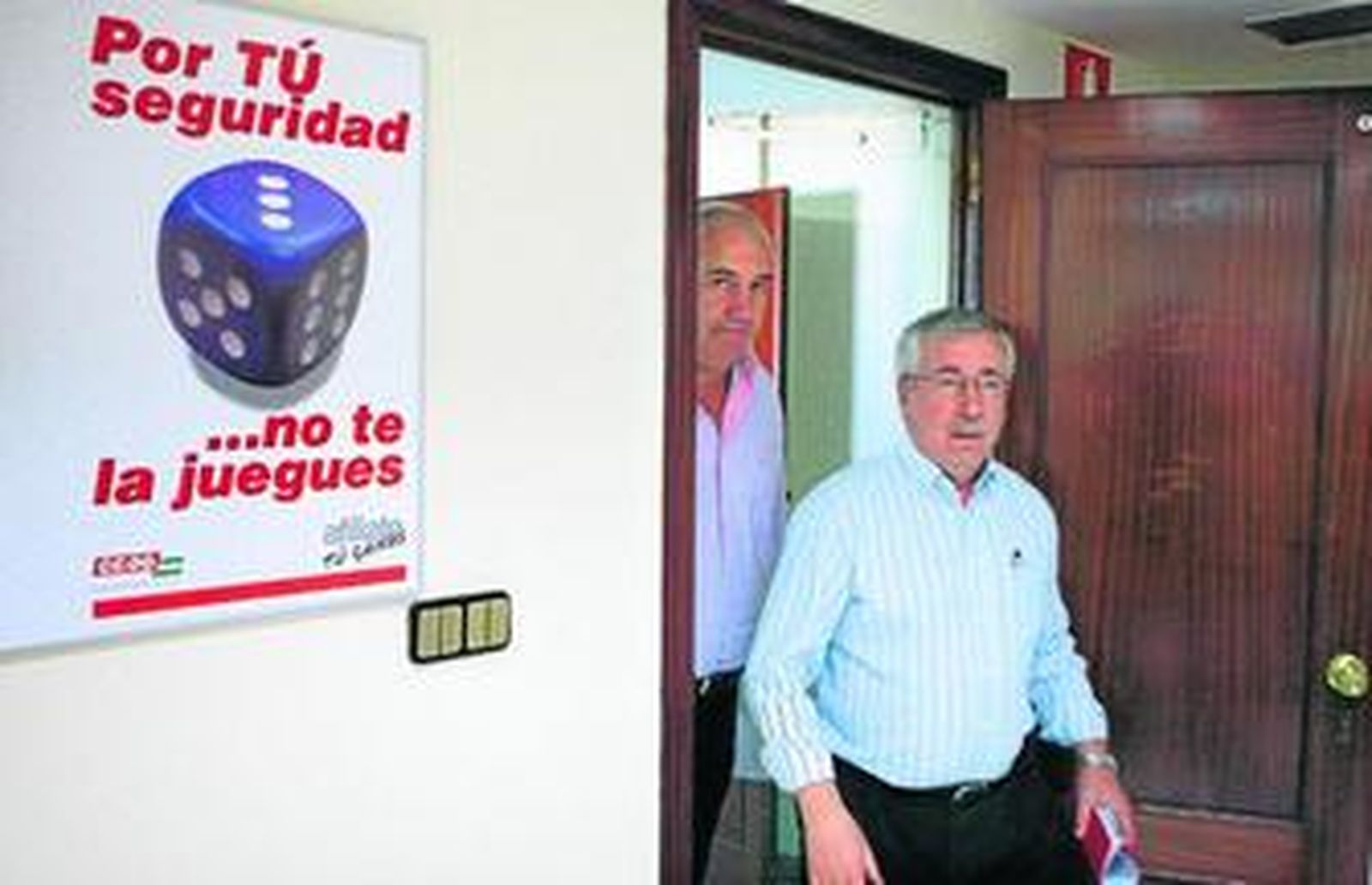Ignacio Fernández Toxo y Pedro Carbonero, ayer, antes de presentar la convocatoria de huelga.