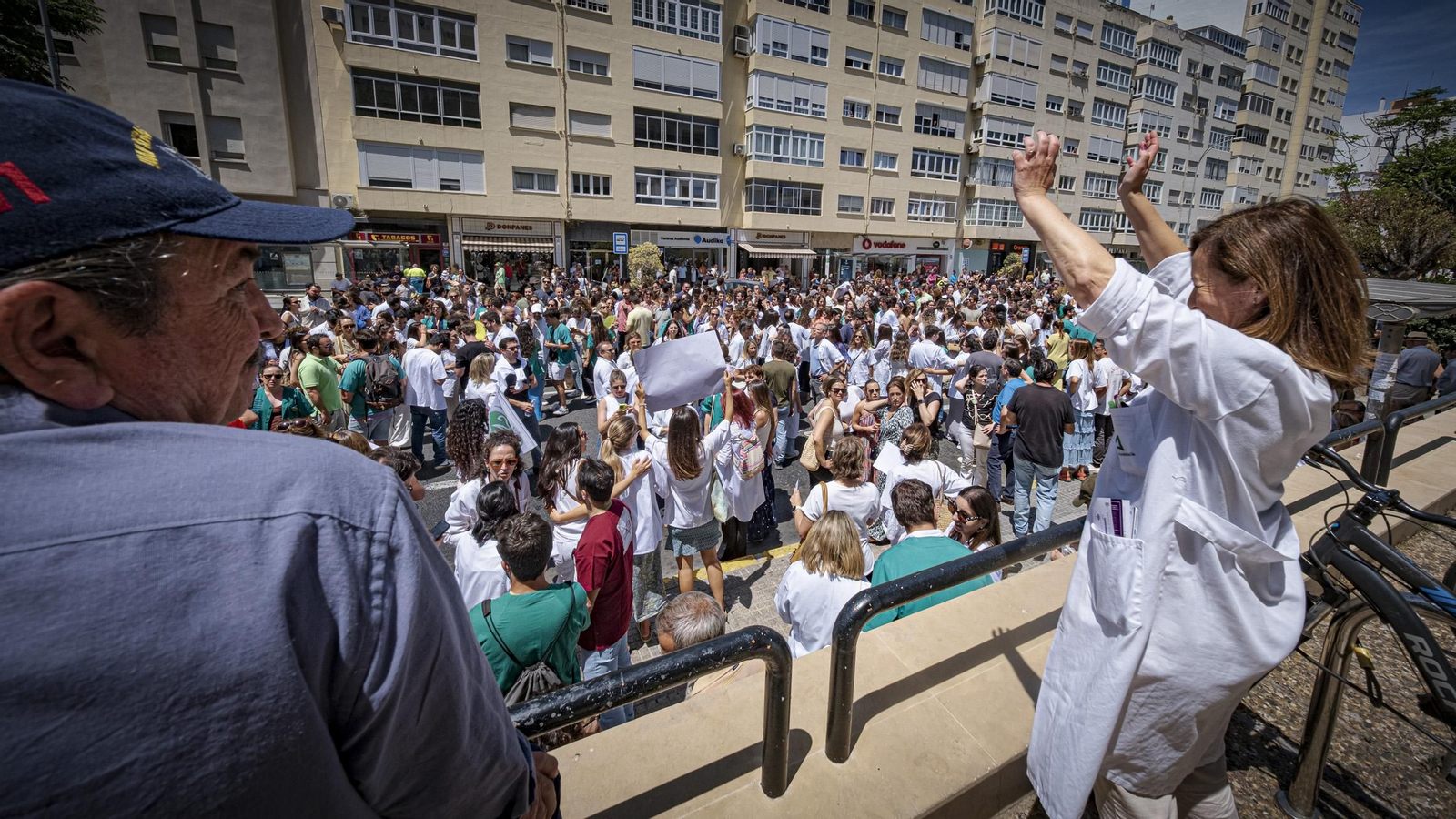 Las imágenes de la jornada de huelga de médicos en Cádiz