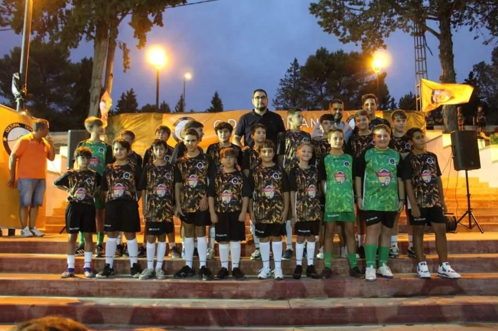 La familia naranja del Tuccitana Cultural Deportiva, en imágenes