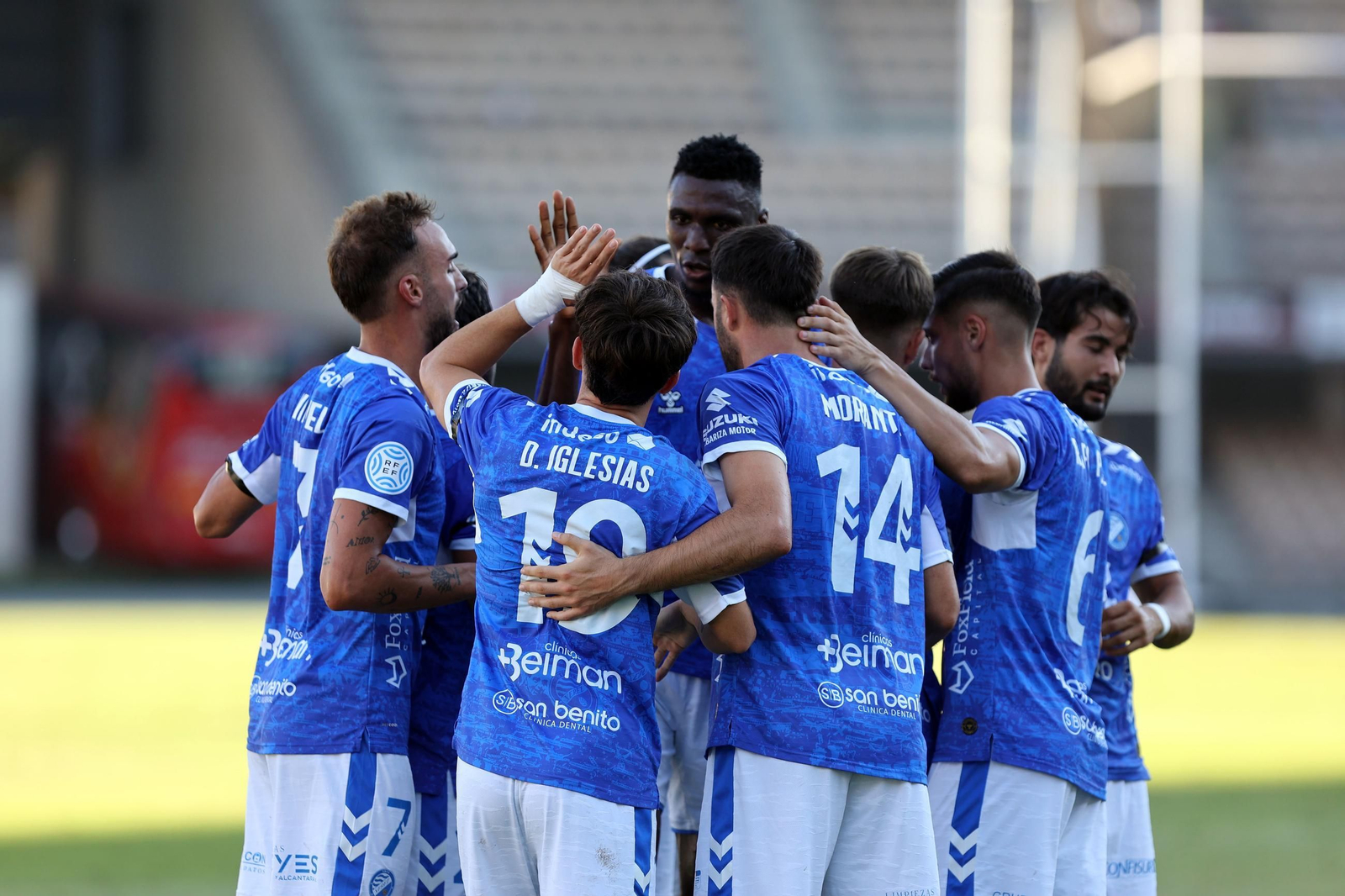 Imágenes del Xerez DFC contra el Yeclano Deportivo en Chapín