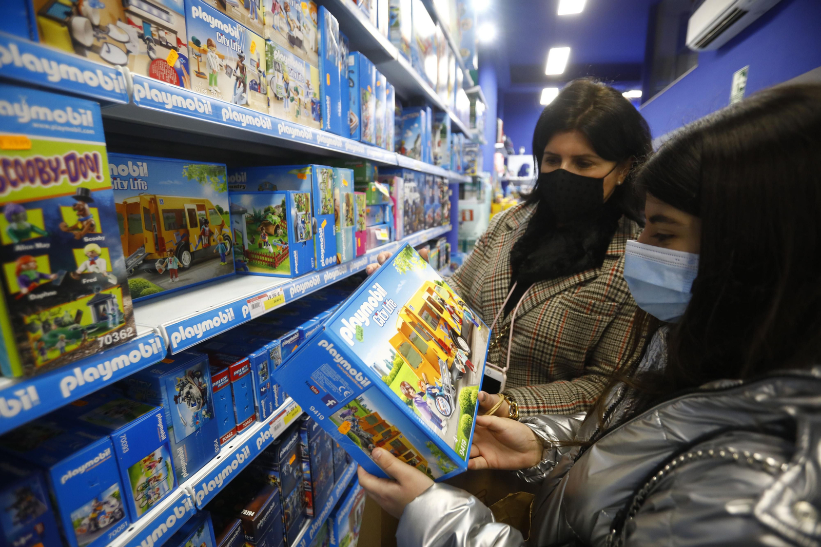 Las compras de juguetes en Córdoba, en fotografías