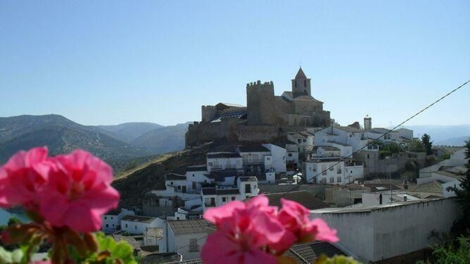 Panorámica del casco urbano de Iznájar