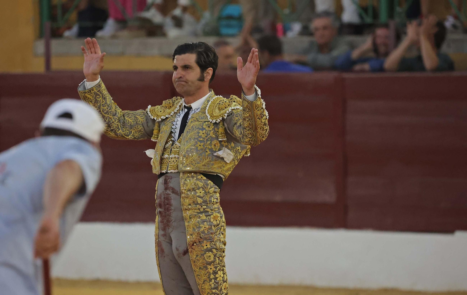 Fotos de la corrida del viernes de la Feria de La Línea: Morante de la Puebla, Talavante y David de Miranda Fotos de la corrida del viernes de la Feria de La Línea: Morante de la Puebla, Talavante y David de Miranda