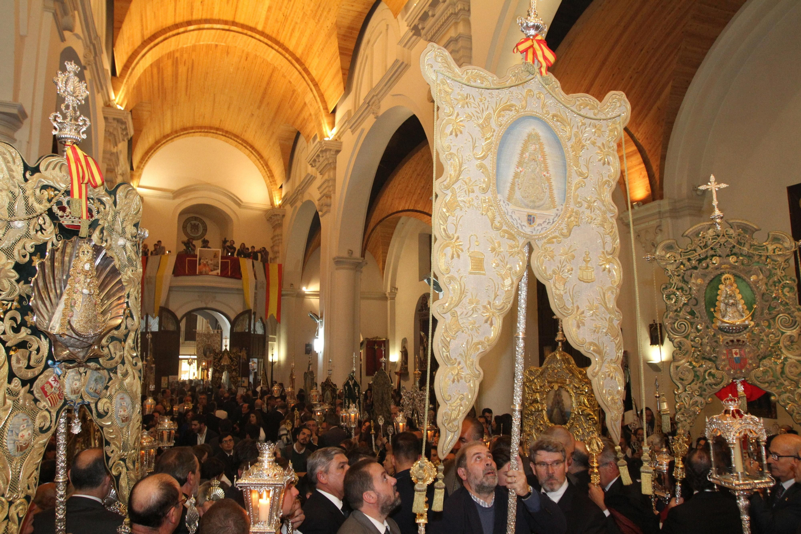 Imágenes del Recorrido del Rosario Glorioso de La Magna Rociera