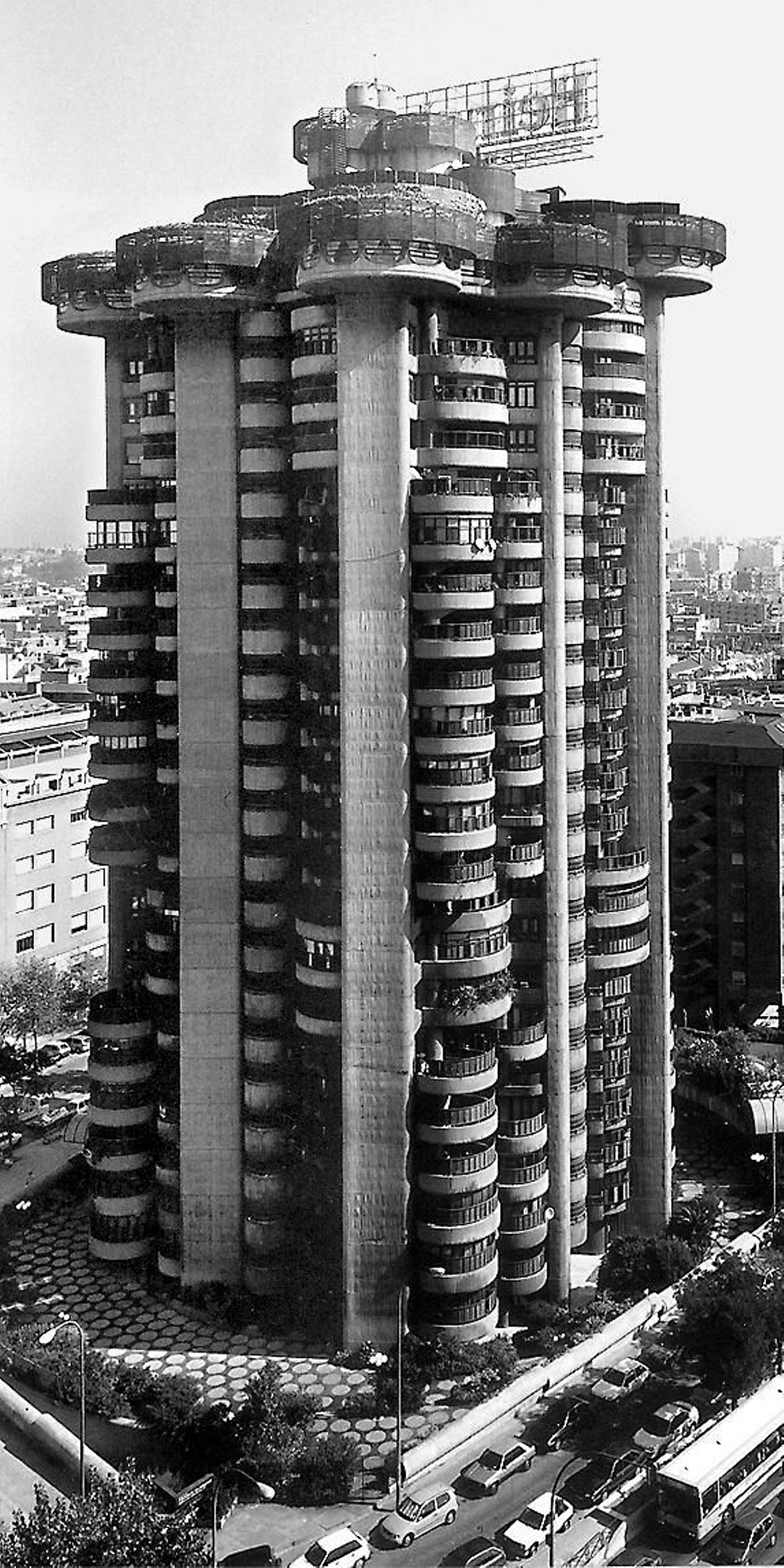 Imagen de archivo de las Torres Blancas de Madrid.