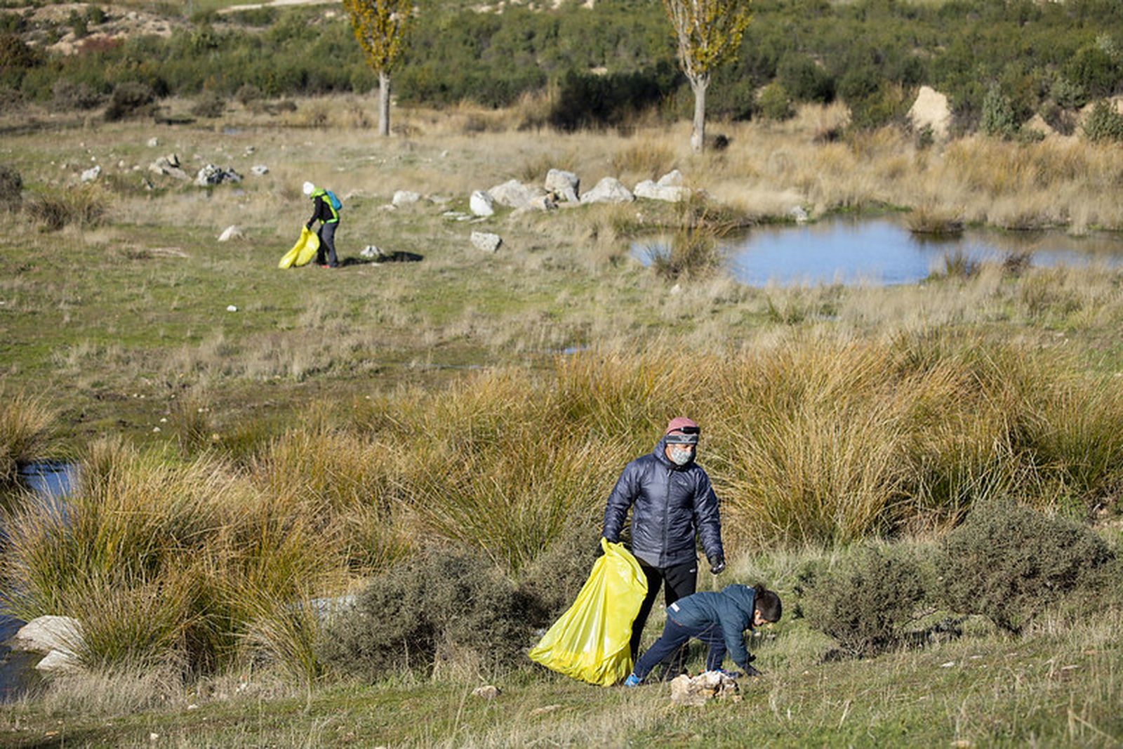 El río Andarax a su paso por Fondón, primera parada para frenar la basuraleza
