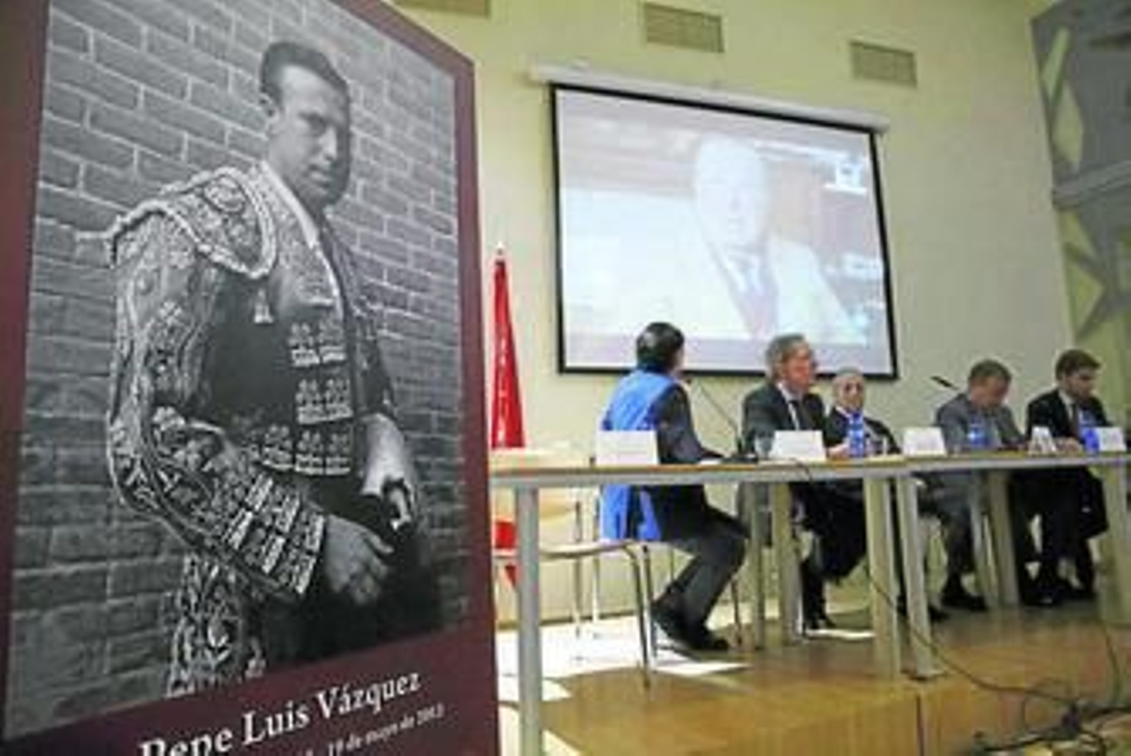 Uno de los momentos del homenaje, ayer, a Pepe Luis Vázquez en Madrid.