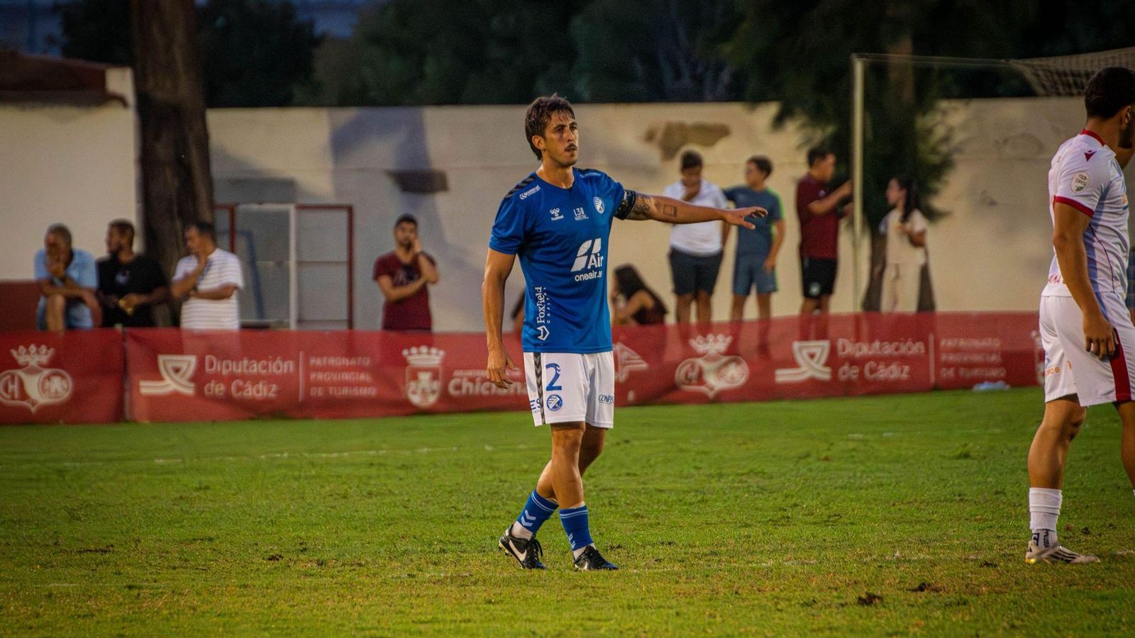 Marcelo, capitán azulino, jugó el viernes en Chiclana de central.