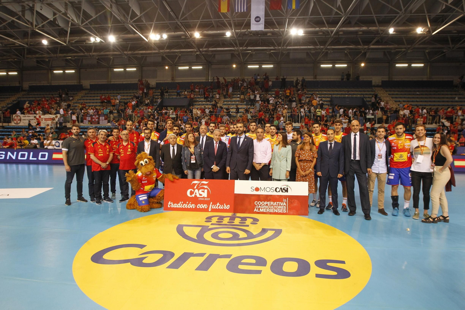 Fotogalería España-Suecia. Balonmano. Palacio Juegos Mediterráneos. Almería