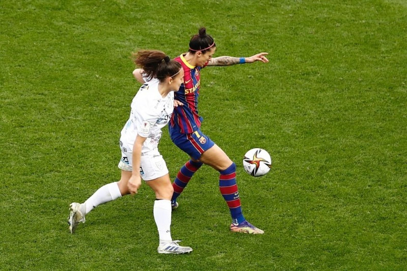 Las fotos de la final de la Copa de la Reina Barcelona-Logroño en La Rosaleda