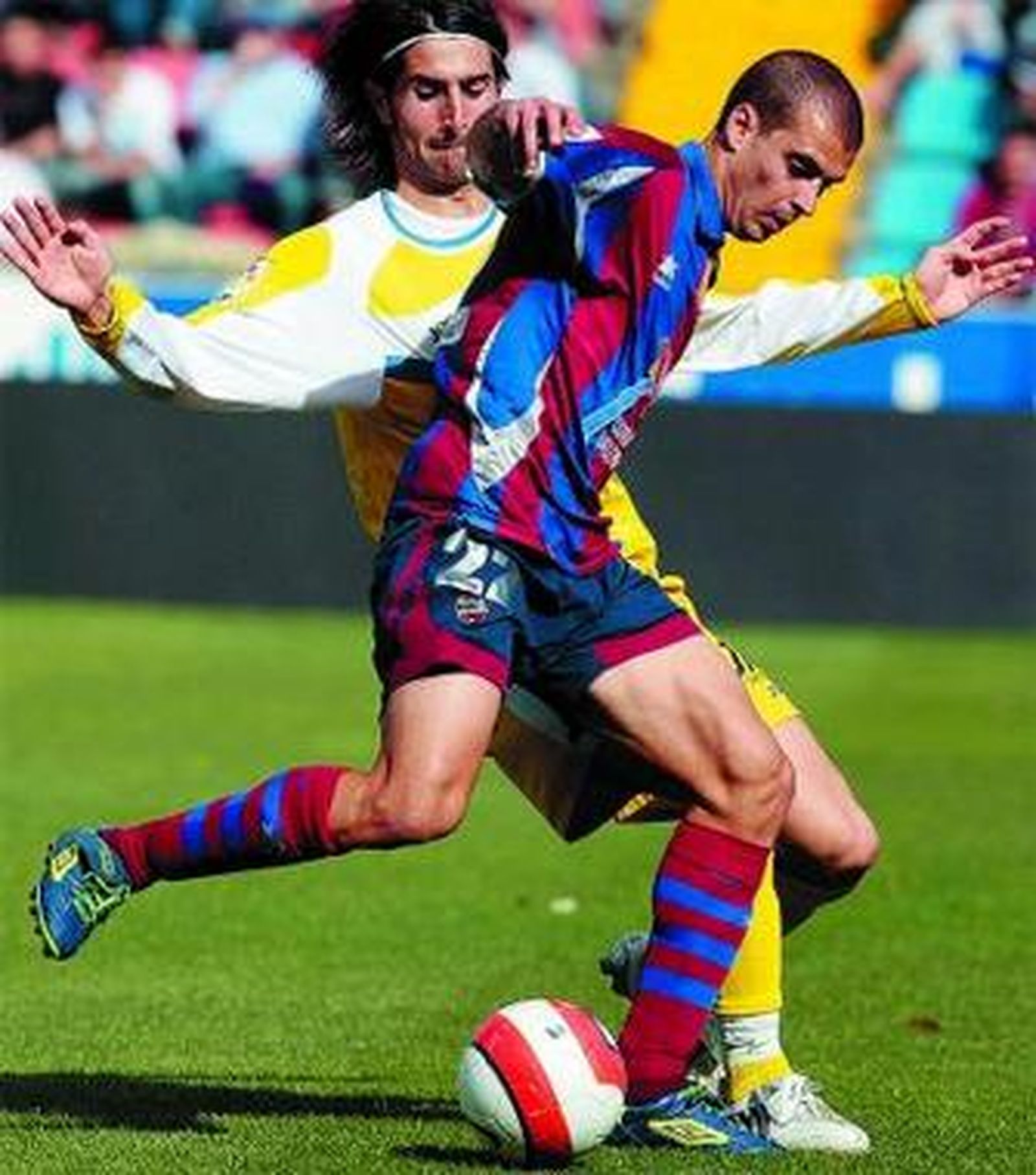 Juanma intenta marcharse de la oposición de De la Red.