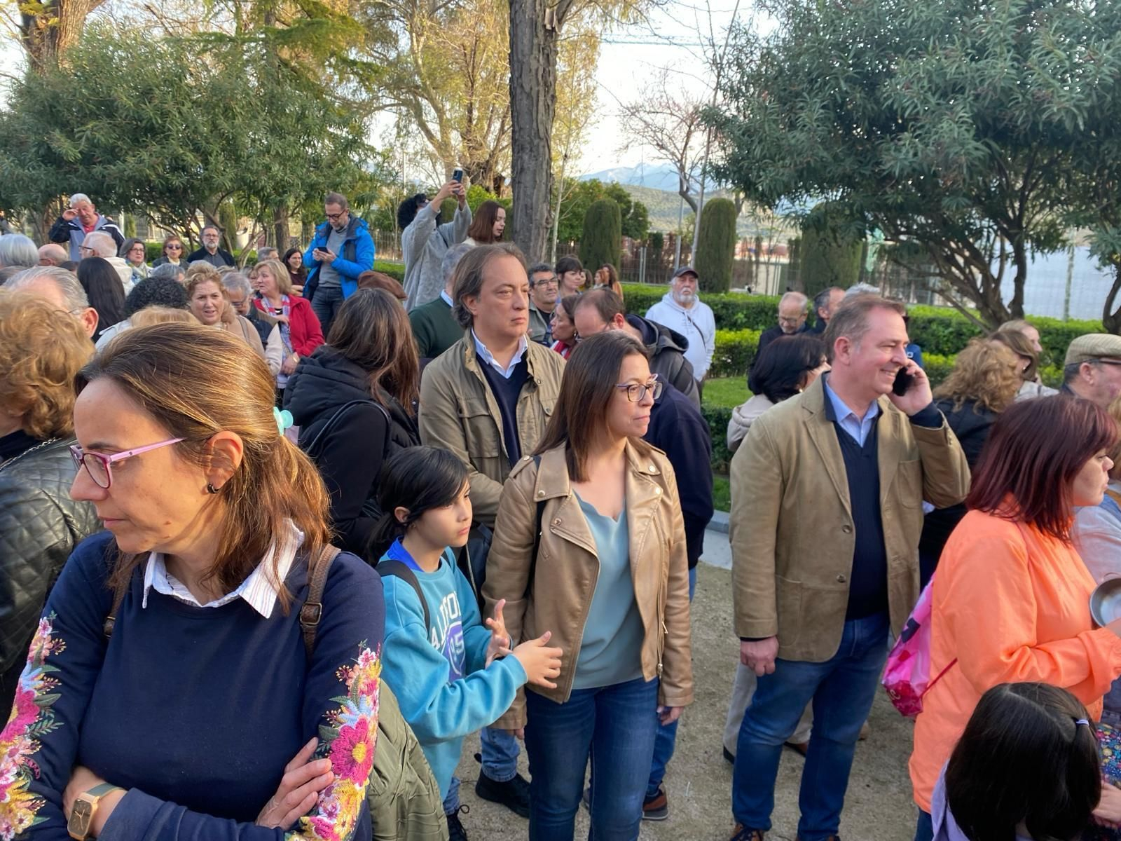 Manifestación en La Alameda contra el paso de ambulancias