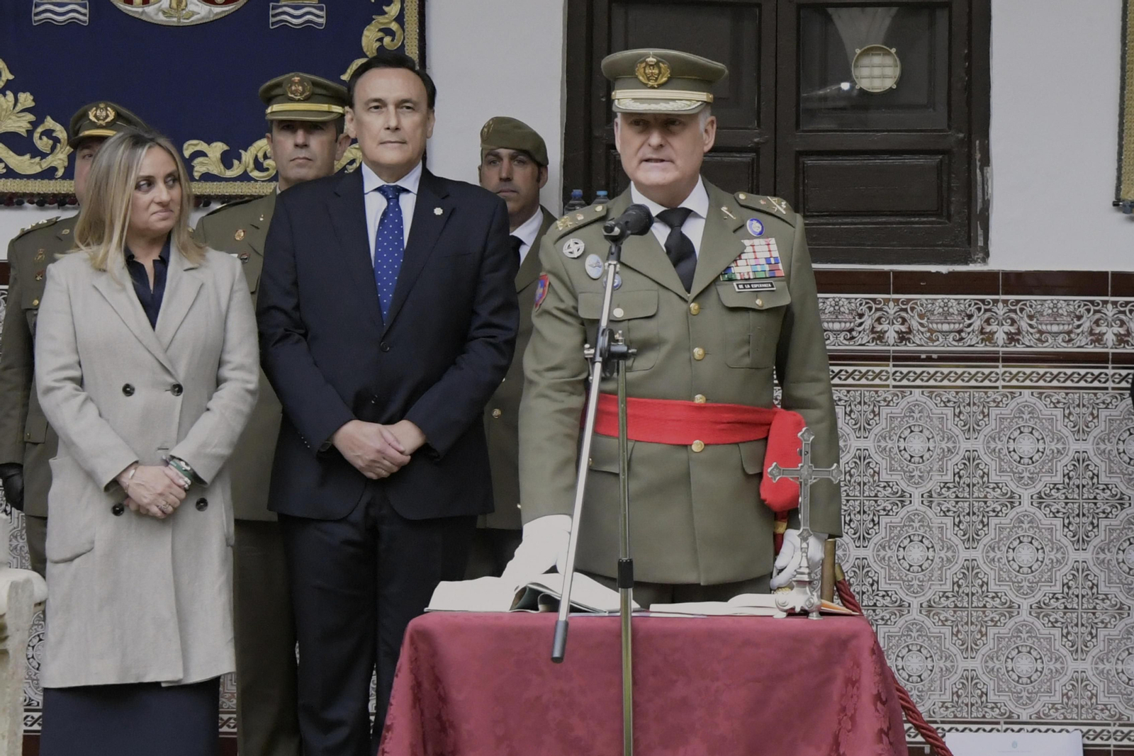 Momento de la jura de cargo del teniente general De la Esperanza