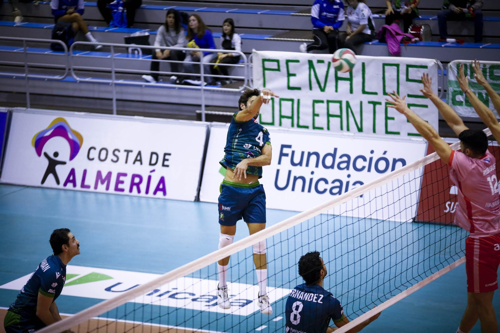 Unicaja Costa de Almería-Arenal Emeve de la Superliga, en imágenes