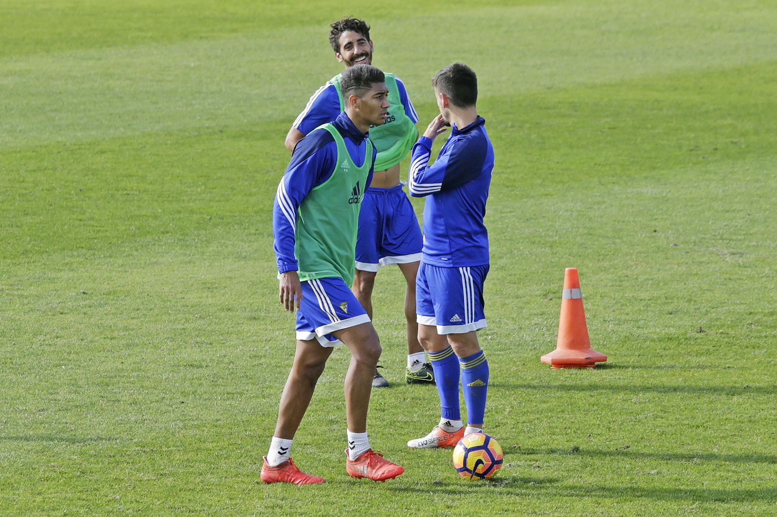 Eddy Silvestre, en el entrenamiento de ayer en El Rosal.