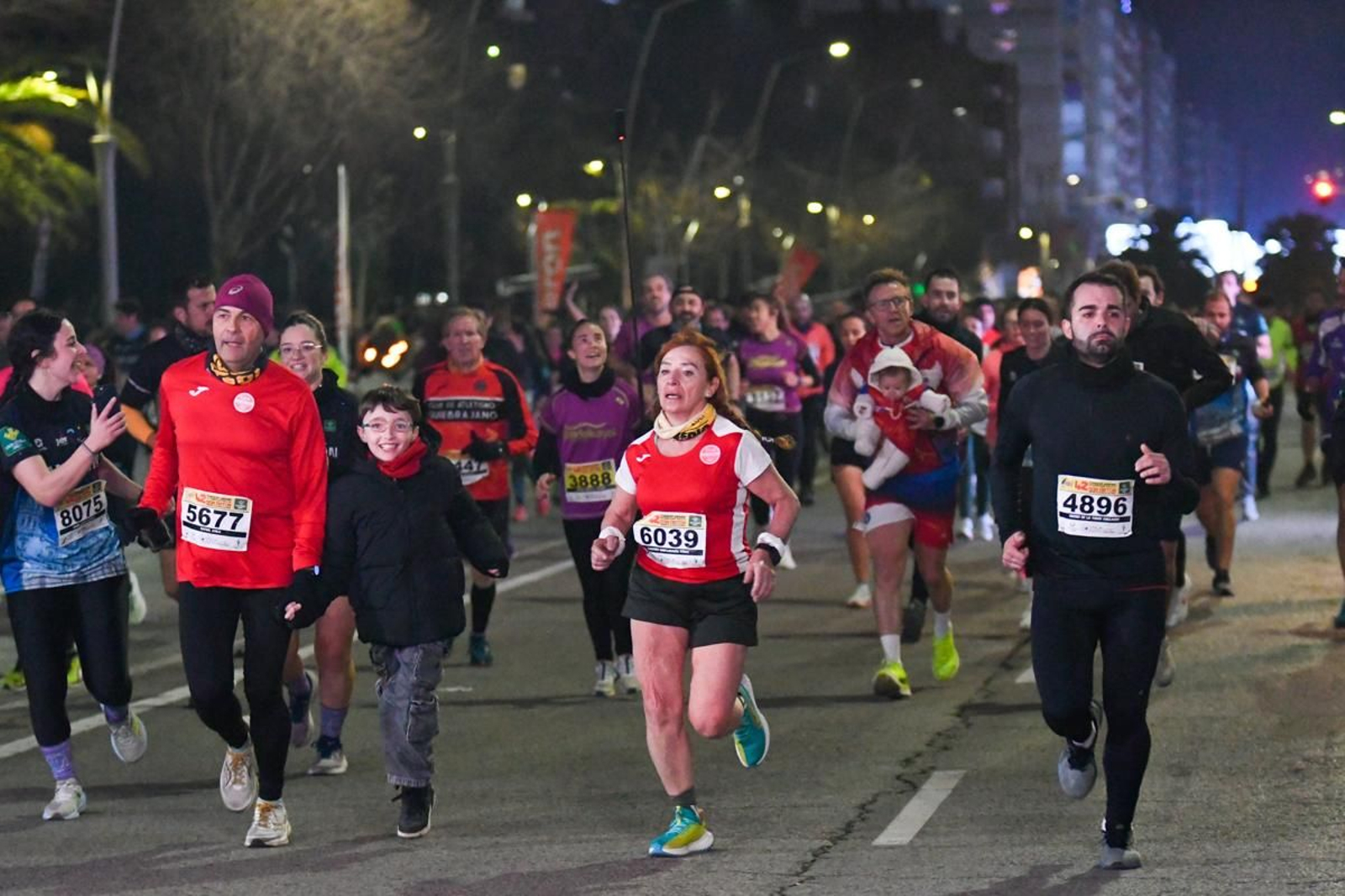 En imágenes: búscate en tu llegada a meta de la Carrera de San Antón 2025 (10)