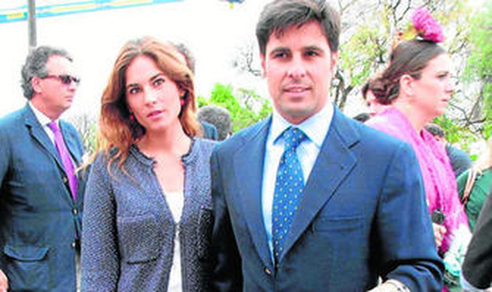 La pareja se dejó ver durante la Feria de Abril de este año a la salida de un famoso hotel de Sevilla.