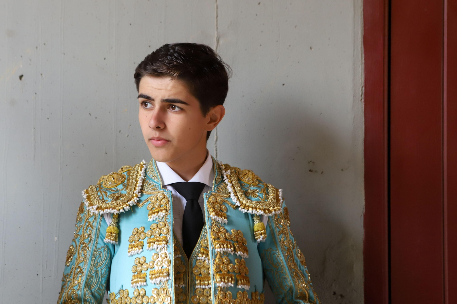 Imágenes de la novillada previa a la Semana Santa en la plaza de toros de La Línea
