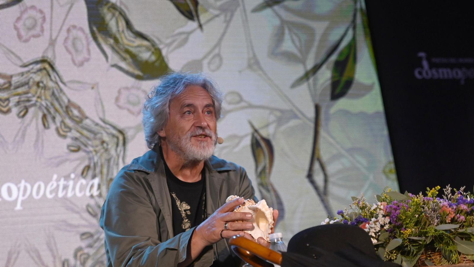 Manuel Rivas, en Cosmopoética.