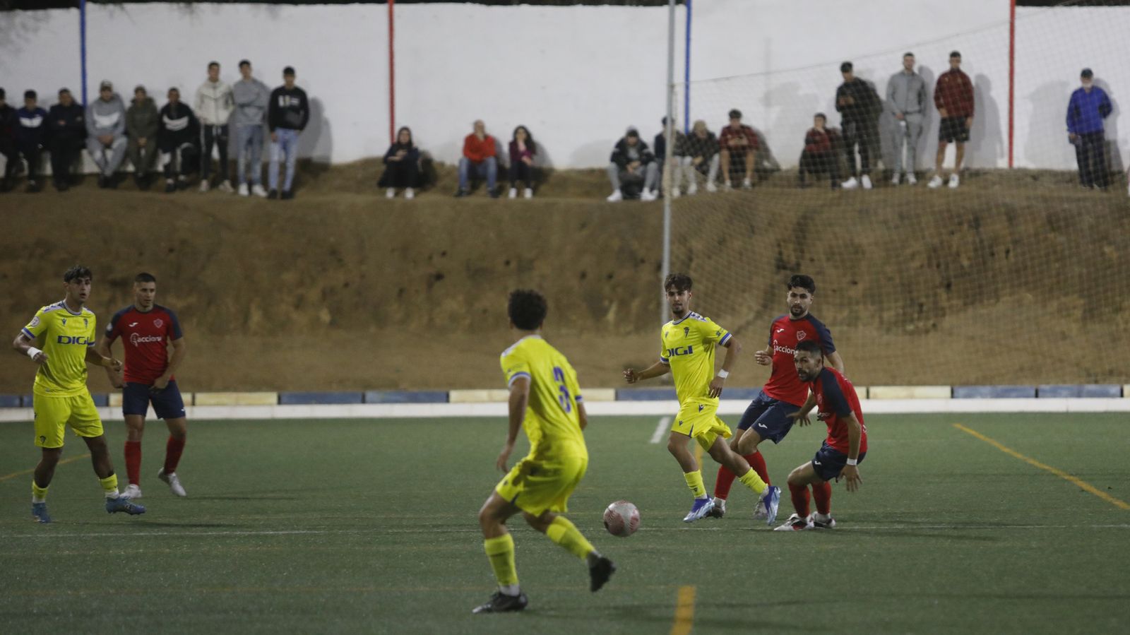Las fotos de la visita del Cádiz CF para celebrar el 50 aniversario del CD Guadiaro