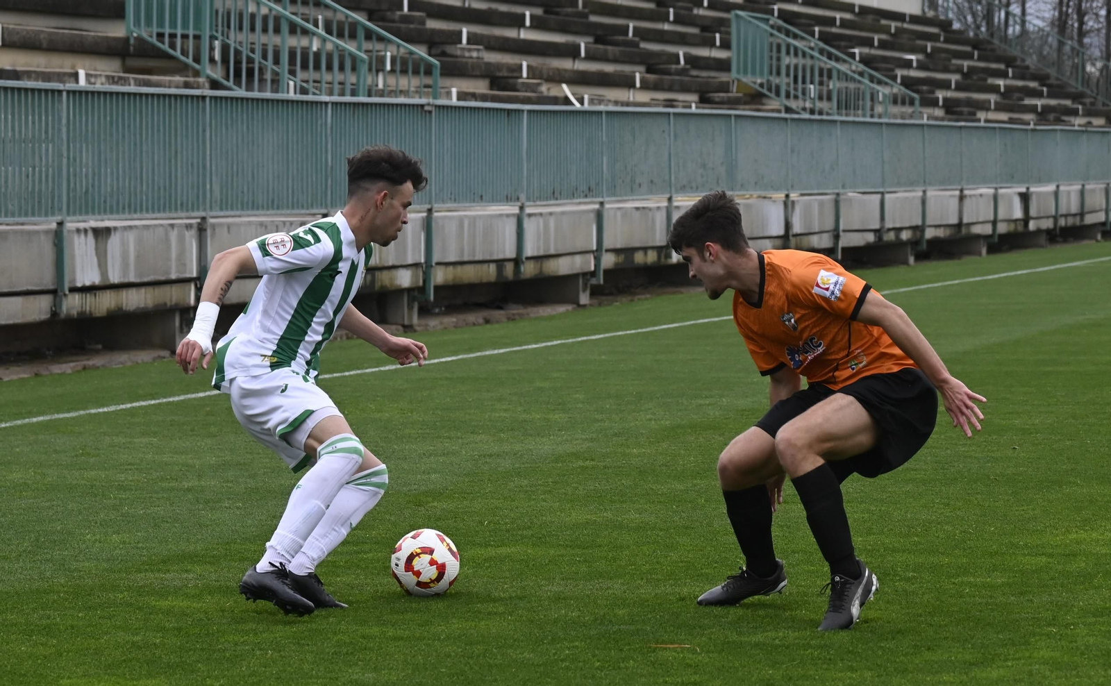 Las mejores fotos del empate en el Córdoba B - Pozoblanco de Tercera RFEF
