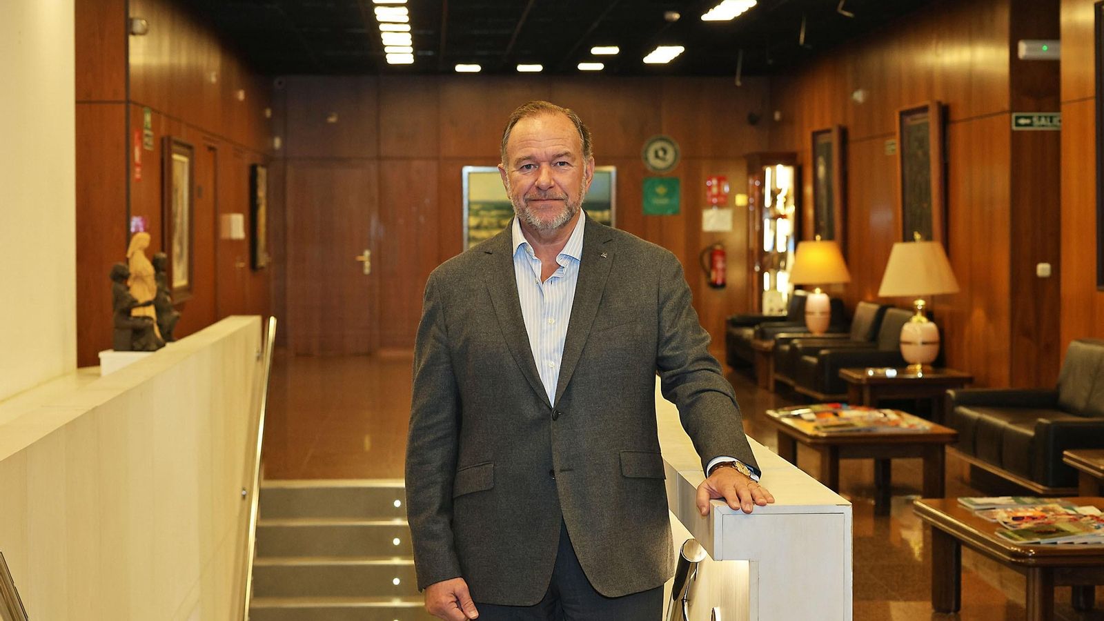 El presidente de Caja Rural del Sur, José Luis García-Palacios Álvarez, en la sede de la entidad en Huelva.