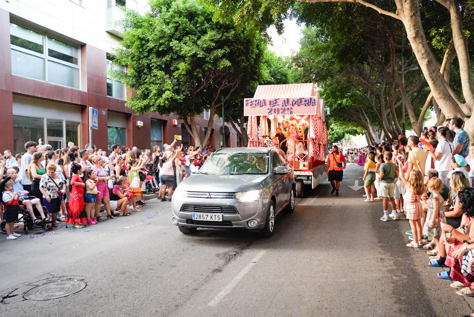 Así se ha vivido la Batalla de Flores en la Feria de Almería