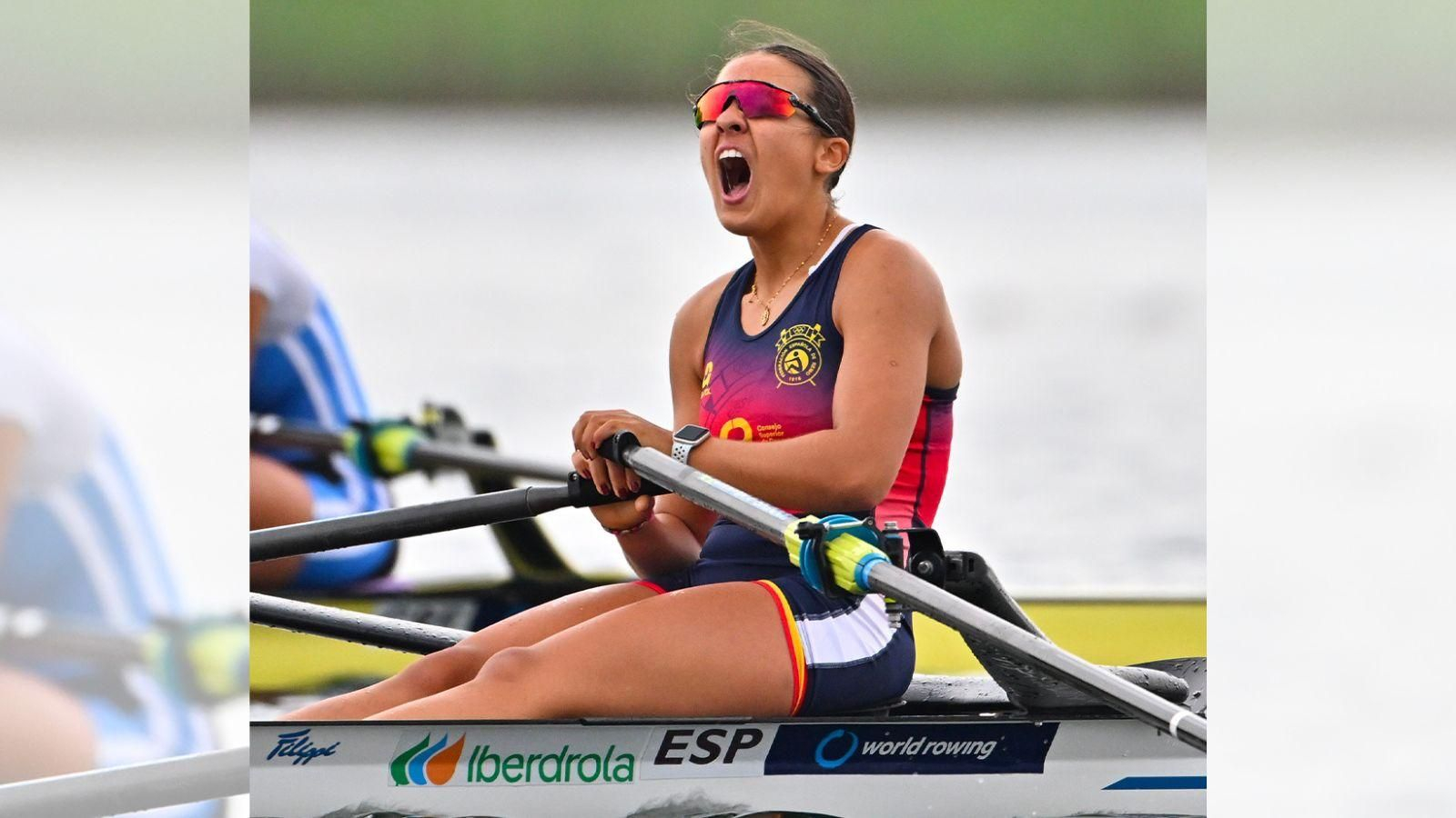 La linense Esther Fuerte celebra el triunfo.