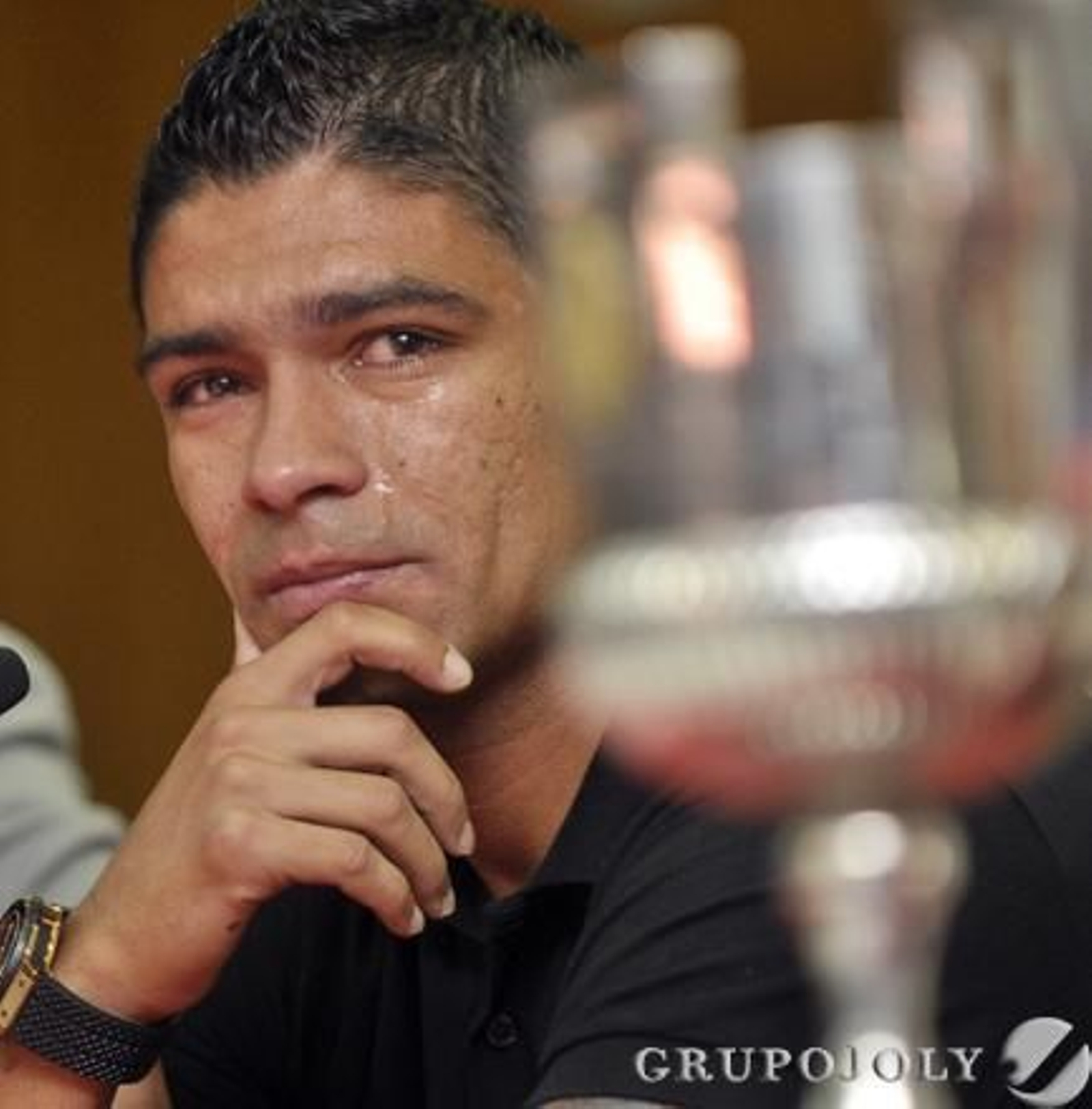 El brasileño se emociona durante la rueda de prensa.

Foto: Manuel Gómez