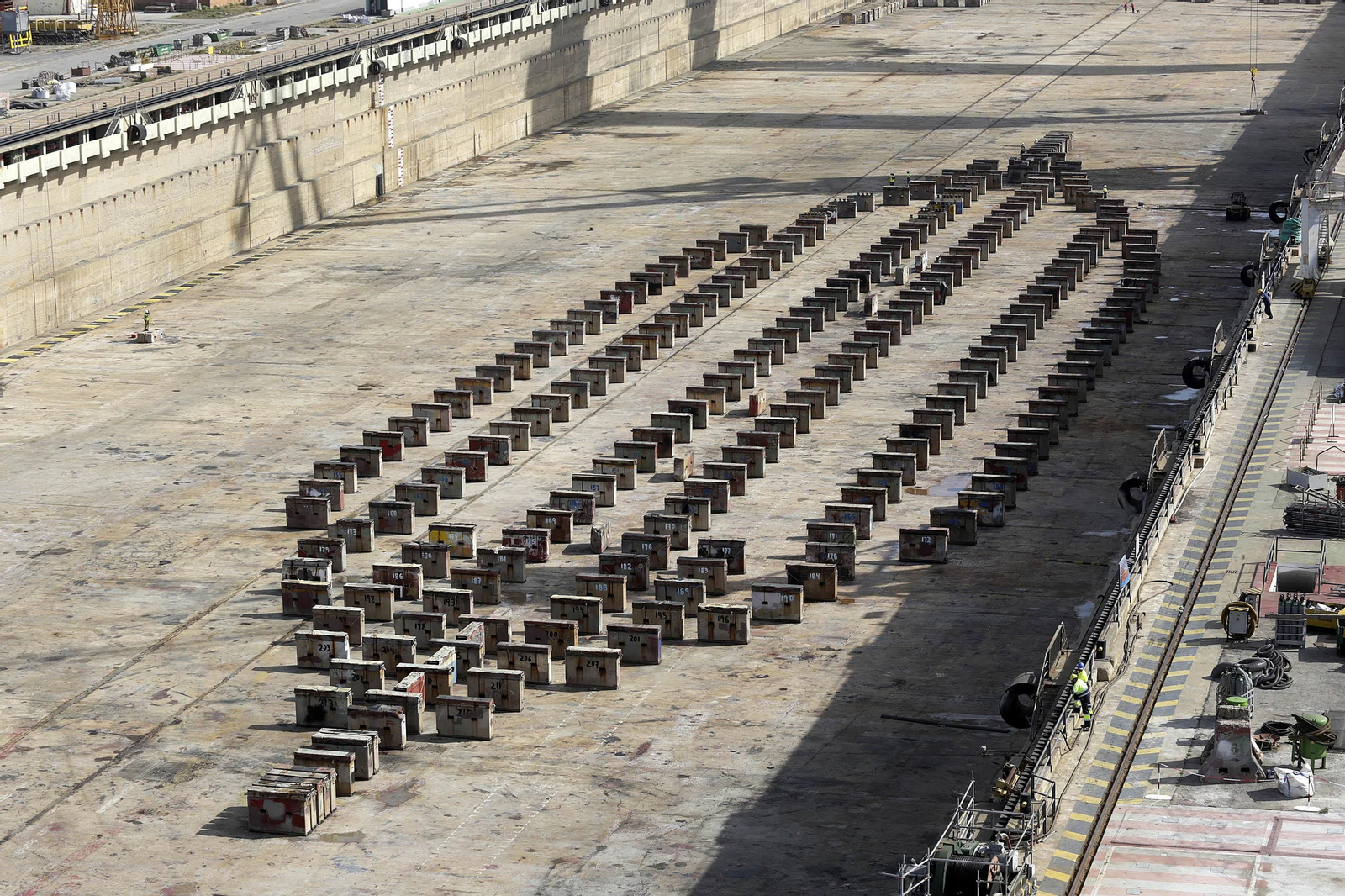 A flote el petrolero 'Monte Udala' en Navantia Puerto Real