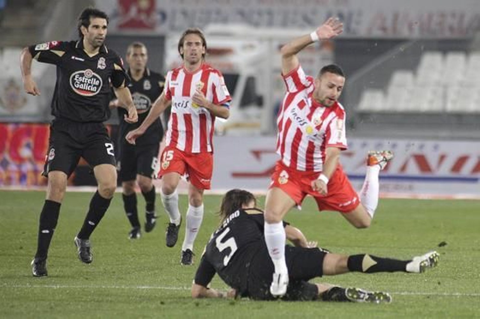 El Almería más cerca de la semifinal.

Foto: Fran Leonardo
