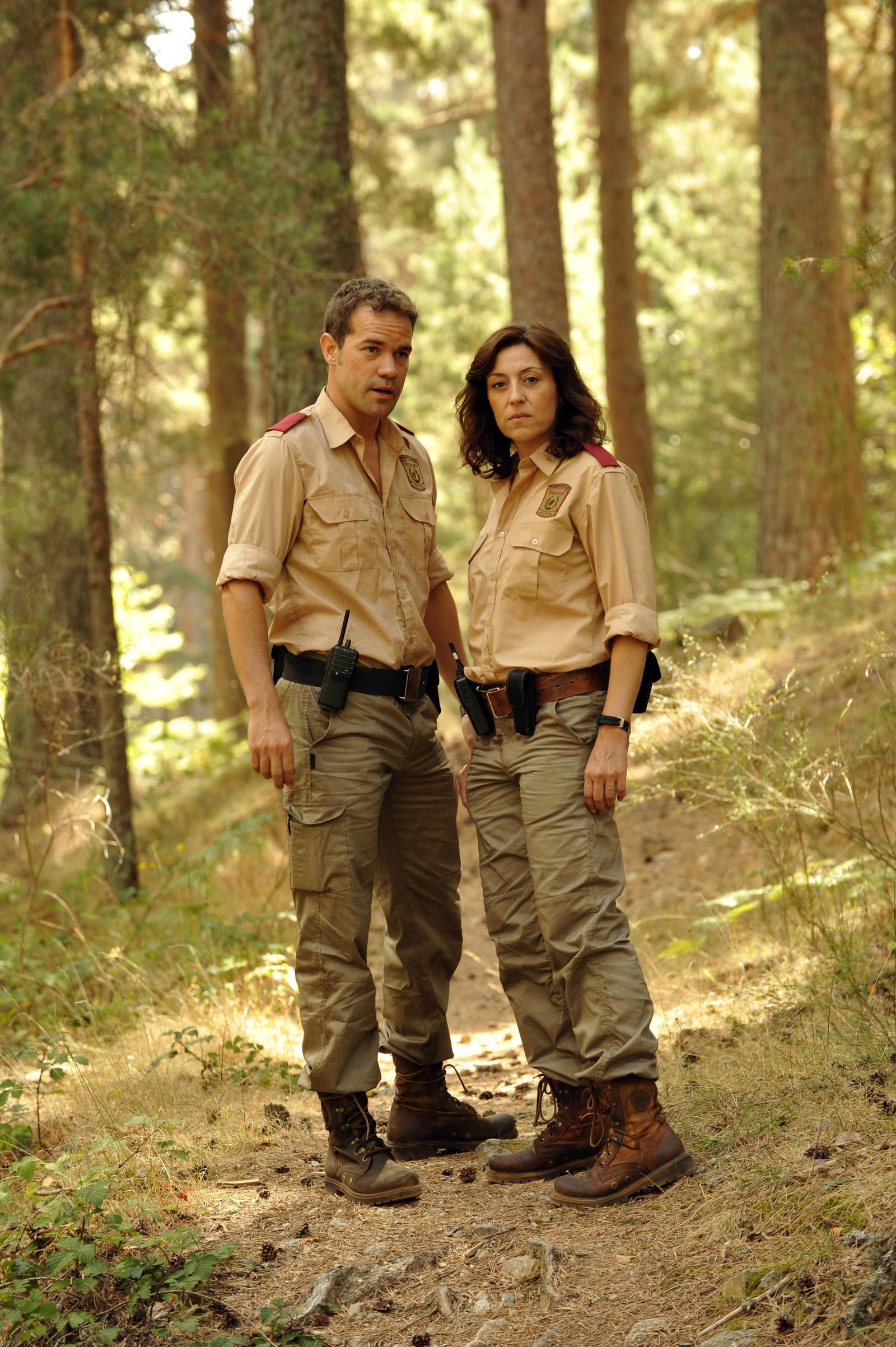 La ficción comienza con un suceso aterrador que cambia la vida de un pueblo.