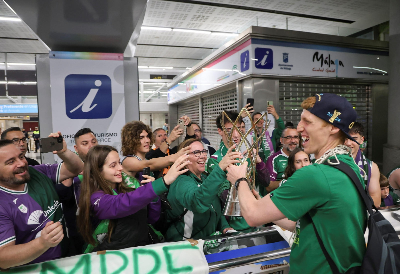 La llegada de los héroes de Belgrado, en imágenes