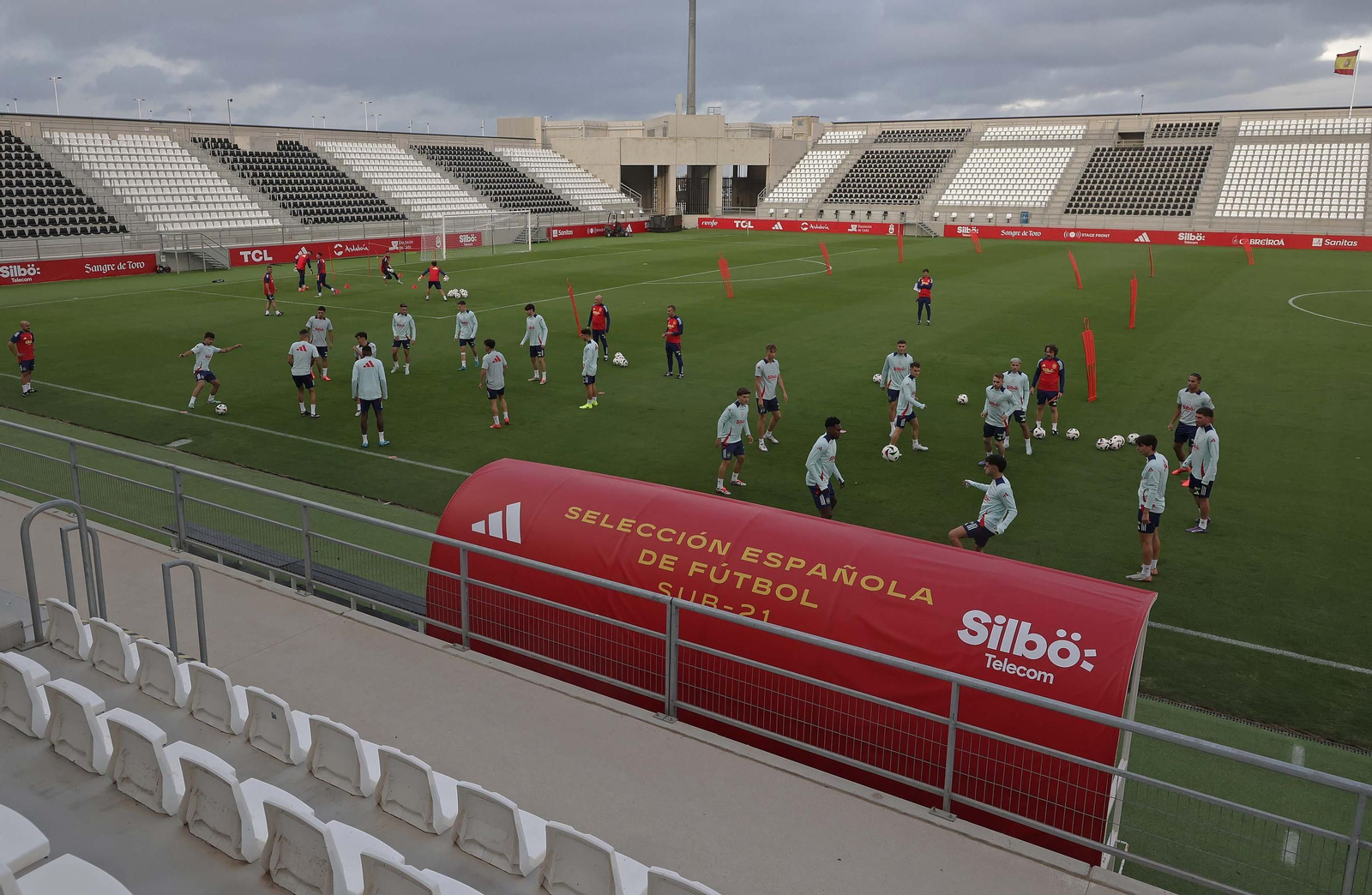 Fotos del entrenamiento de la selección española sub-21 en La Línea