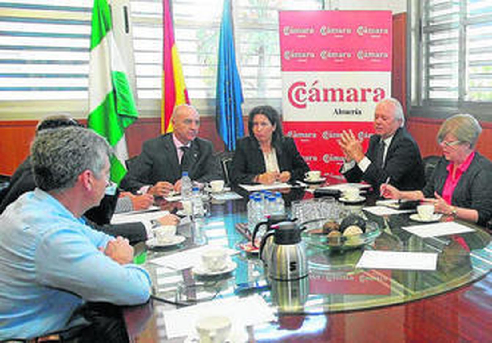 Una de las reuniones hispano inglesas en la Cámara de Comercio.
