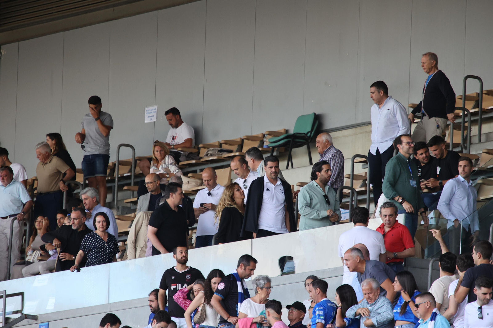 Búscate en el partido entre el Xerez DFC y Ceuta B en Chapín