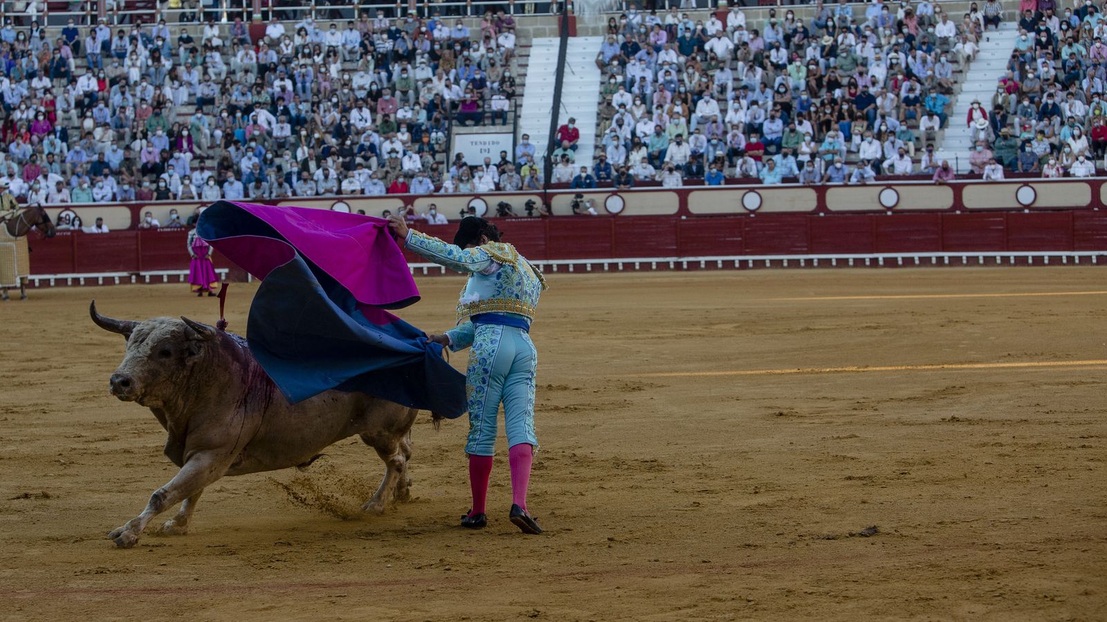 La corrida de toros en el Puerto de Santa María, con Morante de Puebla en solitario, en imágenes.