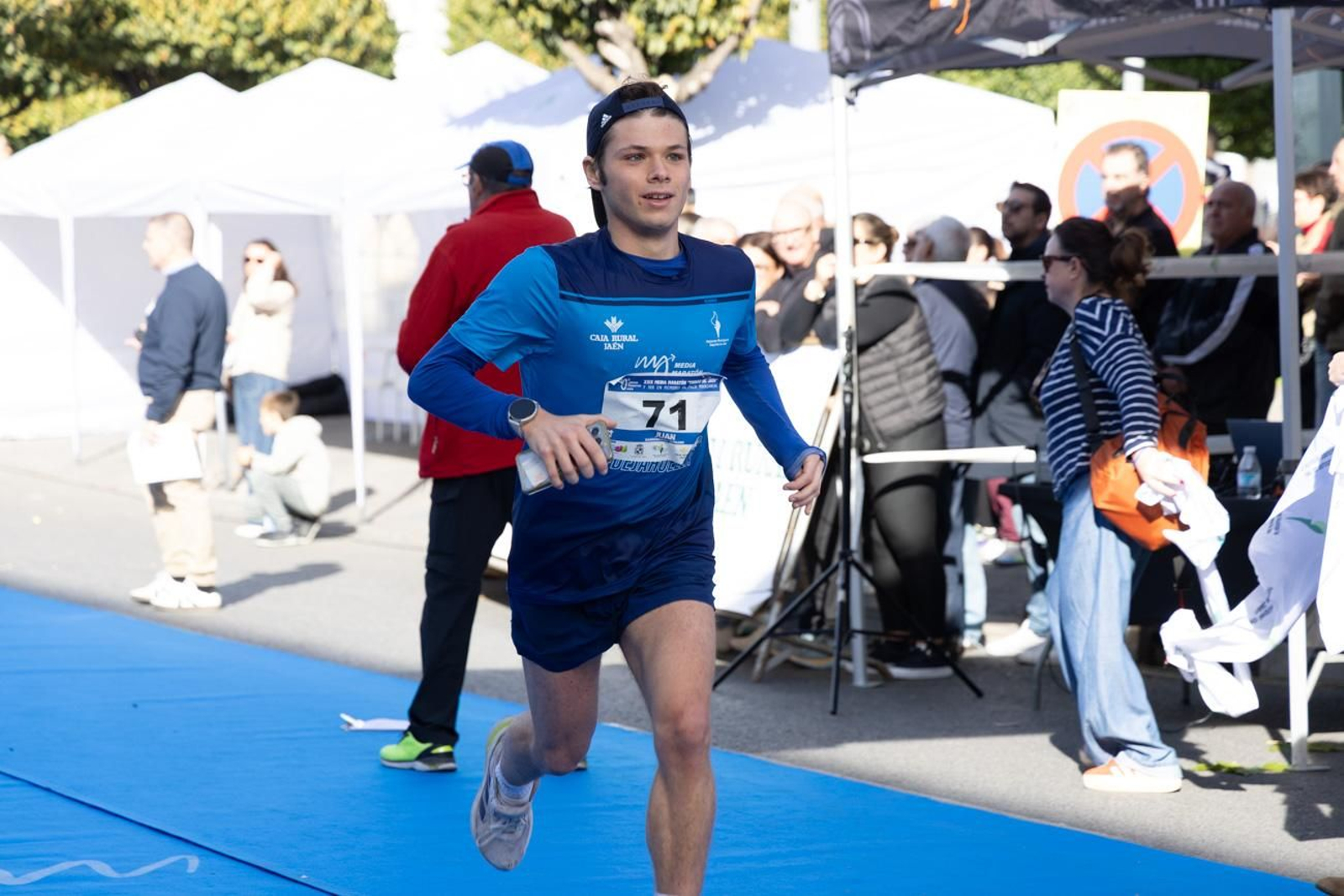 En imágenes: multitudinaria e histórica XXIX Media Maratón 'Ciudad de Jaén' y 10k en memoria de Paco Manzaneda (2)