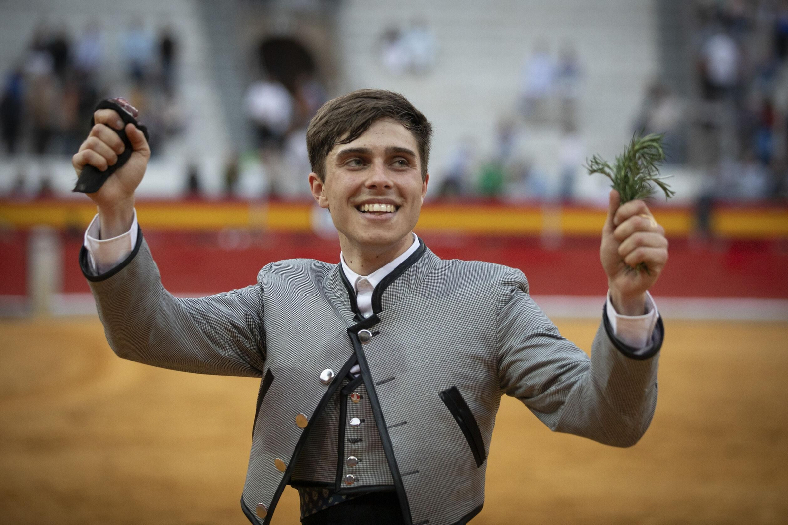El Festival Taurino a beneficio de Granadown, en imágenes