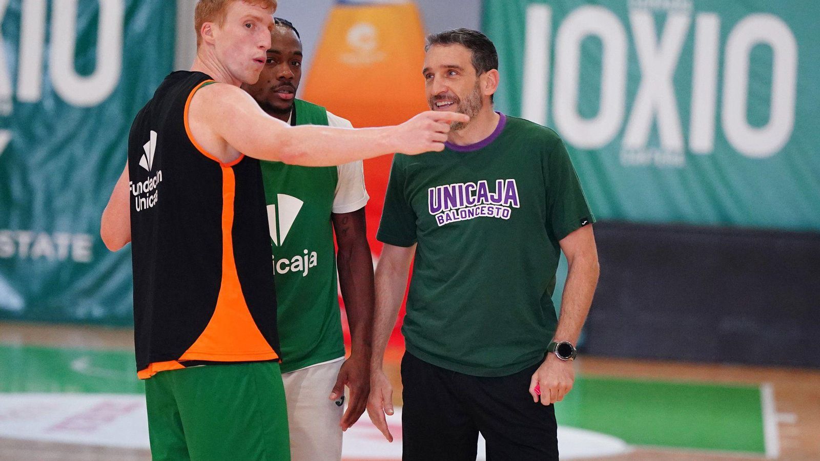 Alberto Díaz, con la camiseta negra.