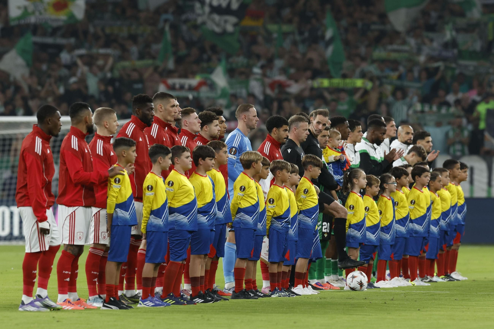 Betis-Nottingham Forest (6).jpg