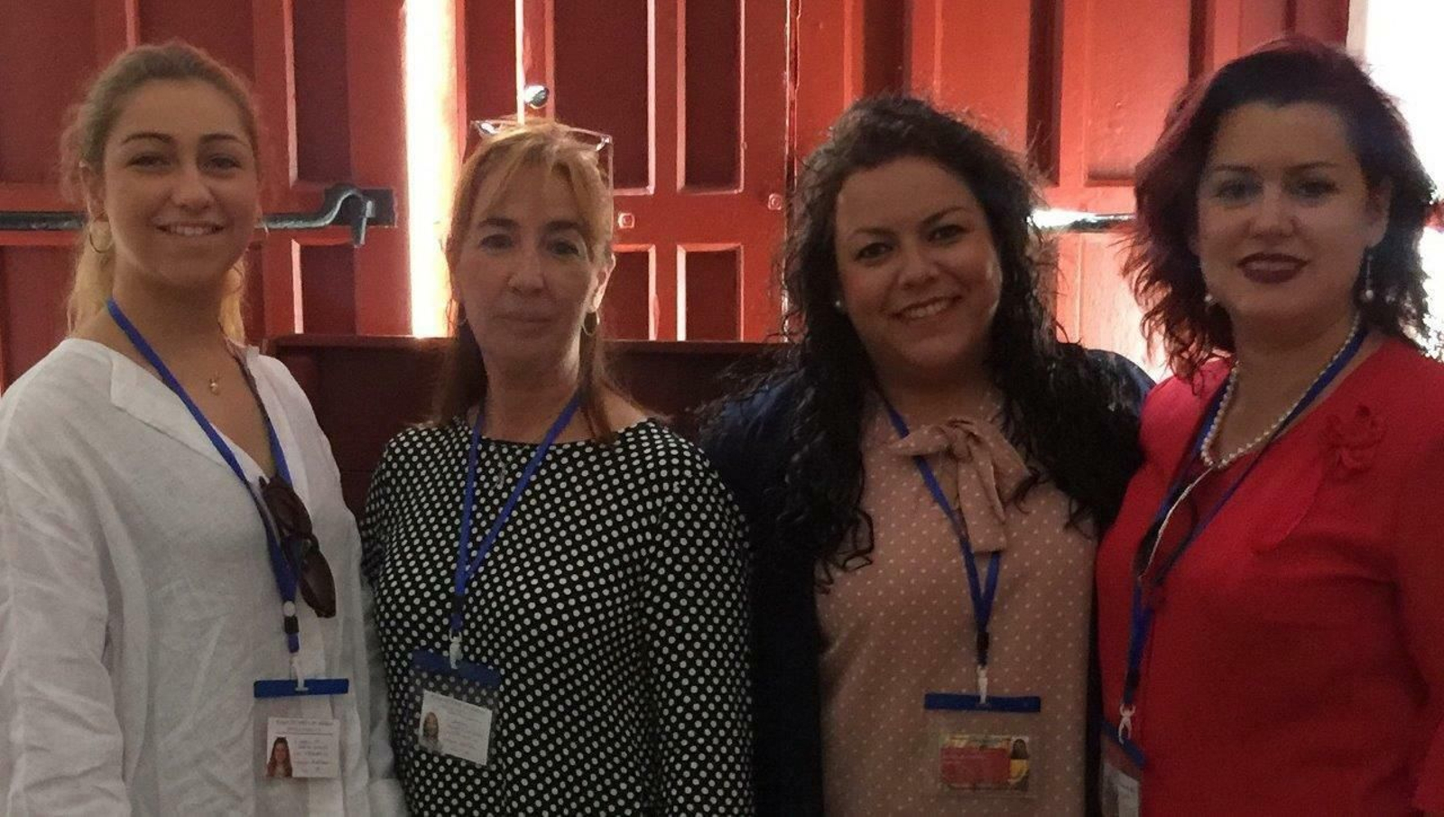 Por primera vez cuatro mujeres han entrado a formar parte del equipo de porteros de la Maestranza: Rocío García Ibáñez, Isabel García Martín, Amparo Valero y Cristina Velasco
