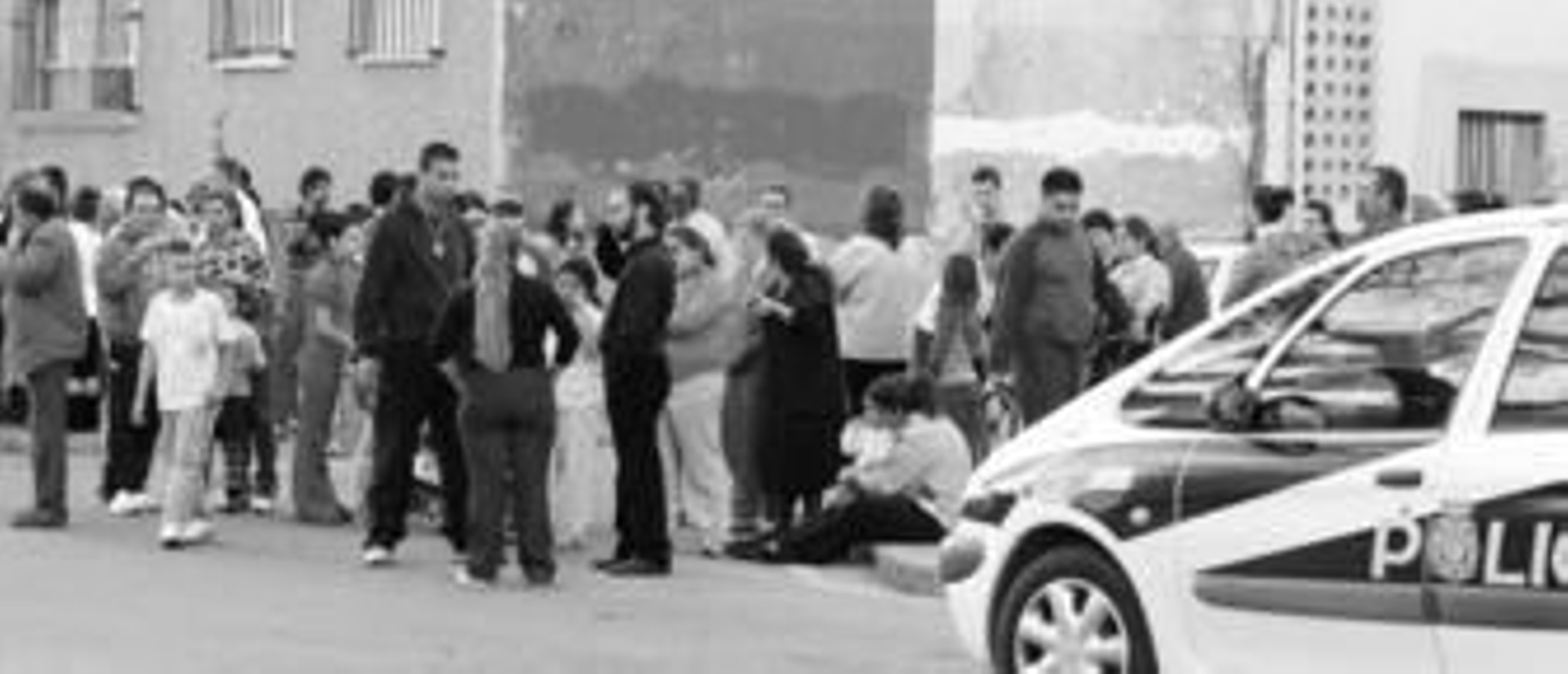 La Avenida de las Flores de la barriada de El Torrejón vive inmersa en una espiral de zozobra ciudadana que se incrementa con el tiempo.