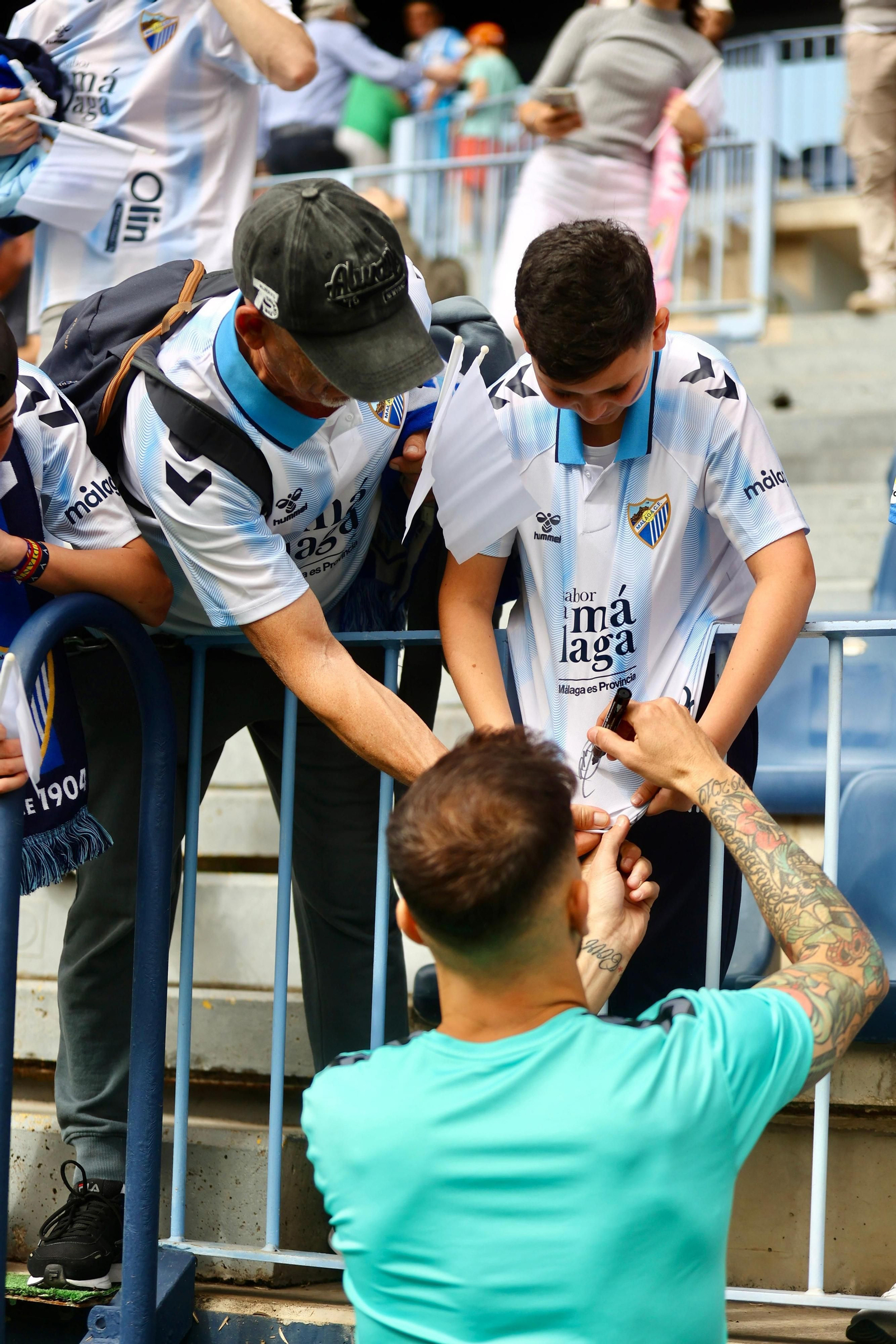 Búscate en las gradas de La Rosaleda durante el Málaga CF-AD Ceuta Búscate en las gradas de La Rosaleda durante el Málaga CF-AD Ceuta