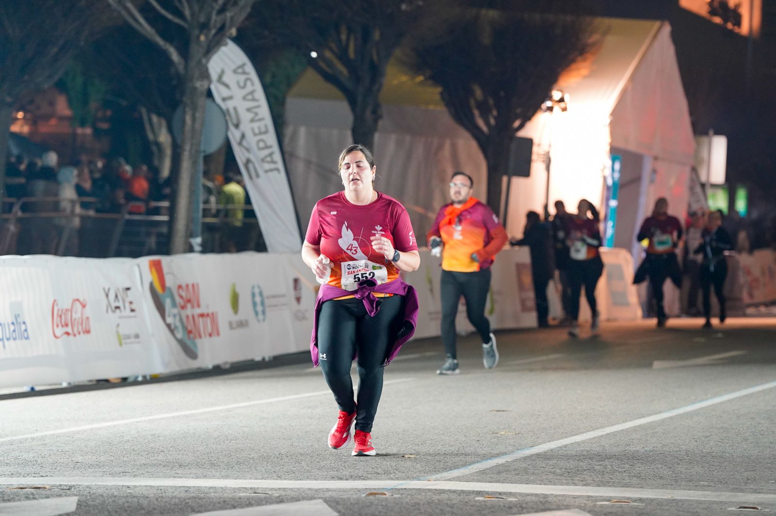 En imágenes: búscate en tu llegada a meta de la Carrera de San Antón 2026 (5)