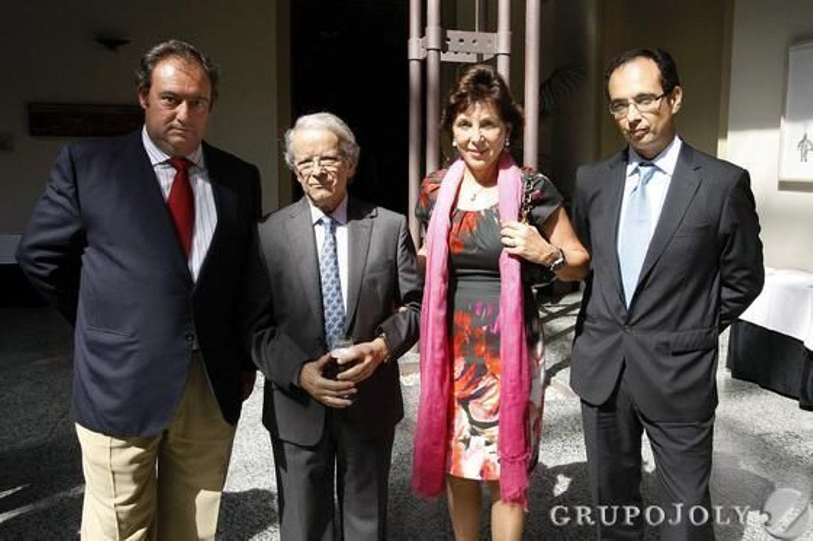 El director general del Grupo Joly, Tomás Valiente; el adjunto a la dirección general, Ildefonso Marqués; Joaquina Martínez de Salazar; y Federico Joly, redactor jefe de Diario digital.

Foto: Julio Gonzalez-Joaquin Pino-Jose Braza