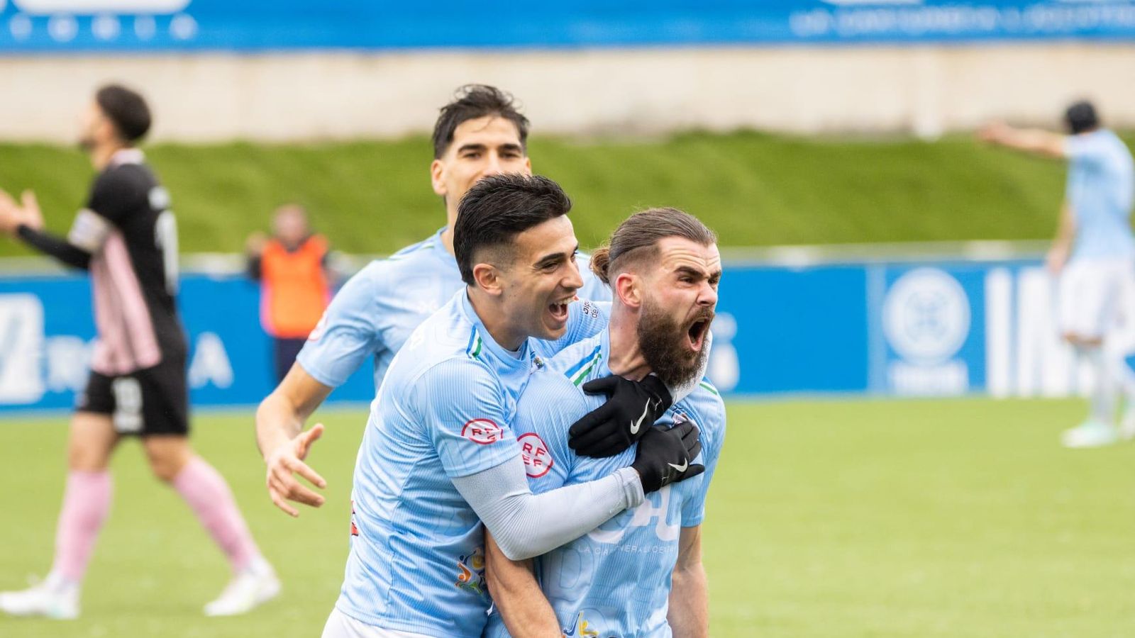 Alberto García celebra un gol durante un partido del pasado ejercicio. Alberto García celebra un gol durante un partido del pasado ejercicio.