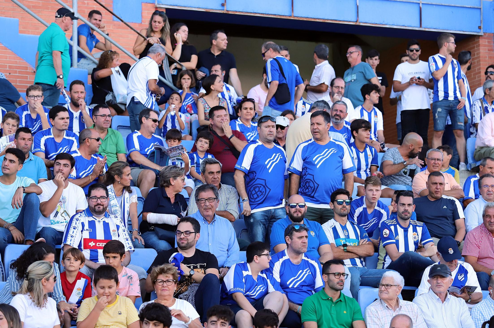 Imágenes del mejor ambiente en el Estadio Nuevo Colombino